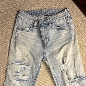 American Eagle Outfitters Light Wash Distressed Boyfriend Jeans
